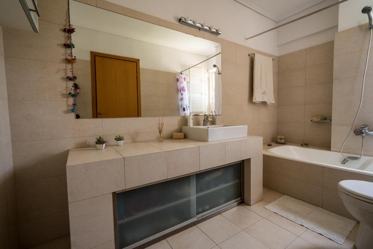 Apartment Family Getaway, Spacious And Luxurious, Sea View, Terrace, Next To Voula Beach, 20min From Center Athens