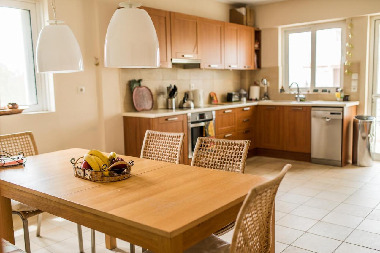 Family Getaway, Spacious And Luxurious, Sea View, Terrace, Next To Voula Beach, 20min From Center Apartment