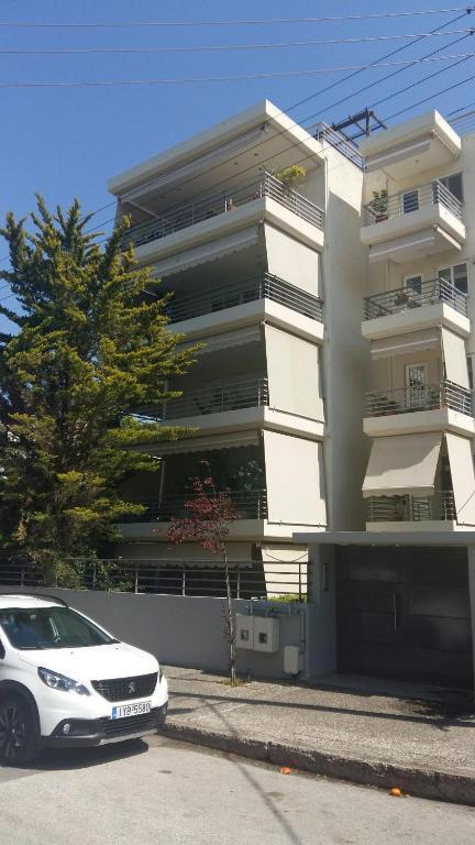 Family Getaway, Spacious And Luxurious, Sea View, Terrace, Next To Voula Beach, 20min From Center Apartment *